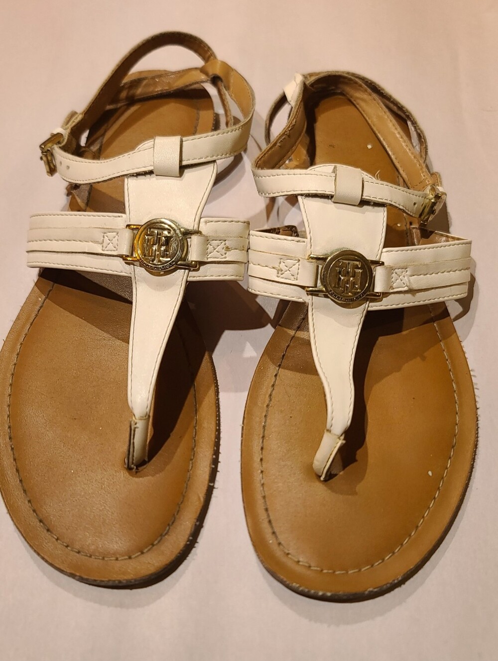 Tommy Hilfiger White Logo Thong Flat Sandals Ankle Strap Buckle Sz 10